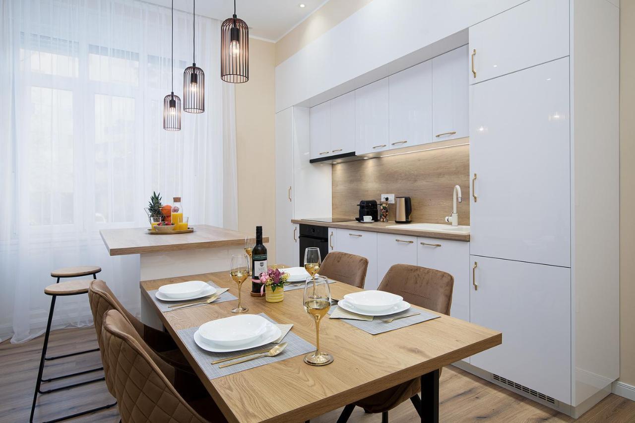 Apartament Grand Munz Pula Zewnętrze zdjęcie